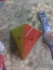 Triangle Cube With2 Spiderman Watch Set
