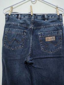 Wrangler Distress Retro Straight Grey Denim Jeans