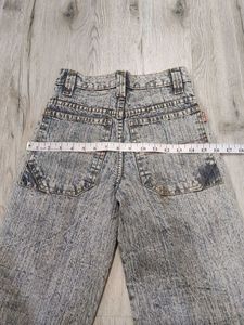 Ma2220 Sabrin baggy jeans waist 26 inches