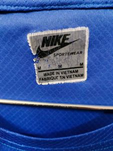 Nike Dri-Fit Sportswear T-Shirt
