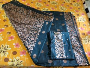 one time used Elegant Green Banarasi Saree