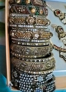 Necklace And 4 Kangan Set Combo