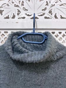 Cozy Turtleneck Sweater D