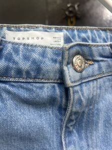 Light Wash Cropped Jeans