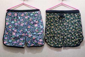 Floral Print Women's Shorts 2 Nos