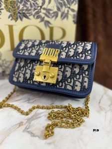 Dior Clutch ( HOT PICK )