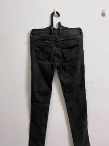 Black Levi&#39;s Jeans