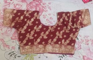 Maroon &amp; Gold Patterned Saree with blouse