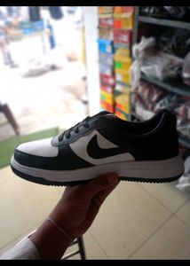 Black and White Fashion Sneakers