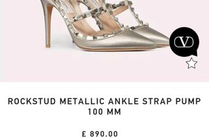 Valentino Rockstud Heels✨
