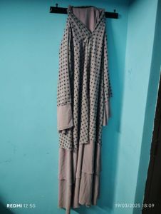 Pink 🩷 Abaya For Girls