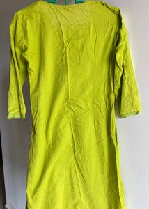 Avaasa Kurta