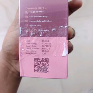 PLURAL SKIN MIRACLE FACE WASH