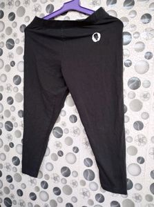4 New Unused Twin Birds  Ankle Length Leggins