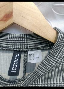 H &amp; M Gray Plaid Long Sleeve Dress