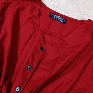 ❤️ Flattering Red Peplum Top! ❤️