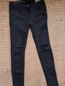 Distressed Skinny Jeans