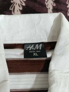 H&amp;M T SHIRT STRIP LINING