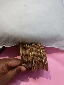 Gold Tone Bangle Set