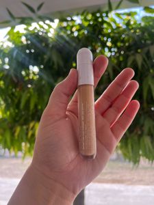 Clinique Even Better All-Over Concealer + Eraser