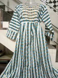 (New Piece)Floral Print Nyra Kurta