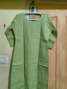 Light Green Striped Kurti Set with Mirror