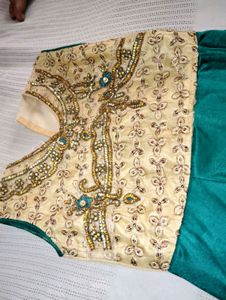 Long Shimmery Gown😍