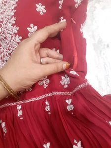 Elegant Maroon Gawon