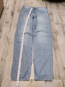 Ma2464 Van Heusen jeans waist 30 inches