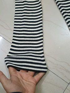 Striped black&amp;white Knit bodycon dress|2pockets
