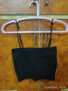Tank Top In Black And White Colour