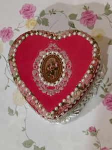 Vintage Heart Jewelry Box