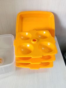Micro Wave Idli Maker.