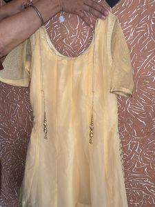 Elegant Embroidered Kurta Set with sharara 🌙💗