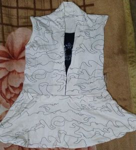 TRENDY PEPLUM TOP