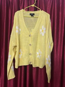 Oversized Daisy Yellow Cardigan