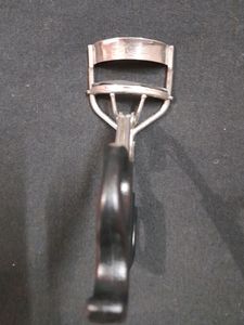 Eyelash Curler