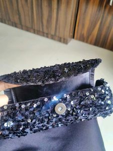 Sequence Black Clutch