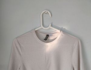 H&amp;M OFF WHITE TOP