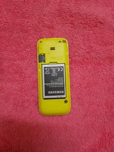 Samsung Guru Music 2 New Phone With Original Battery Charger