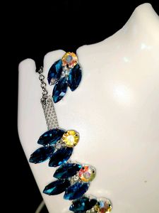 Only Cash ll Glass Stone Necklace With Earring