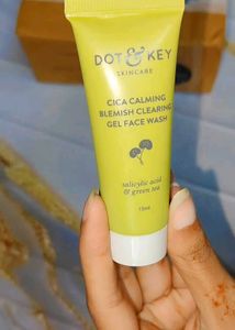 combo of face wash + night gel + underarms roll-on