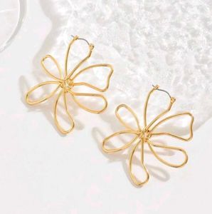 Floral Wire Earrings