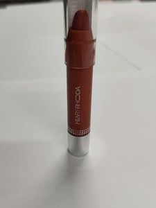 Hilary Rhoda Lipstick