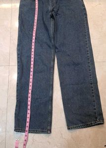 Signature Levi&#39;s Jeans