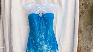 3881.Y2k  Blue Floral Tube Top