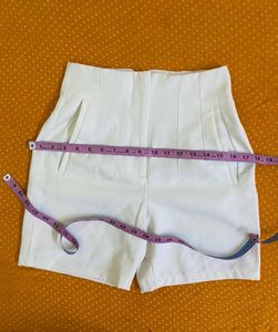 Zara White High-Waisted Shorts Waist 26