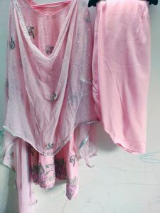 Beautiful Fully Embroidered Pink,Moti,Pearl Suit.❤