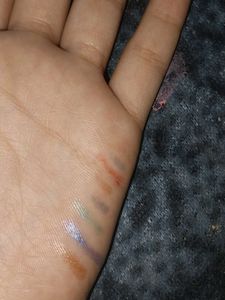 Just Herbs 8 In 1 Eyeshadow And Lidsticks