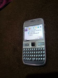 Nokia E72